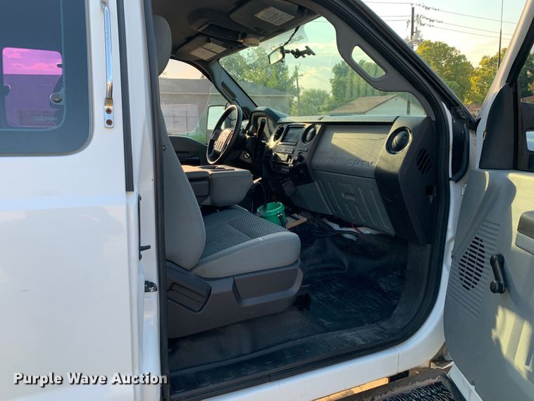 image for item DM1775 2011 Ford F350 Super Duty XL SuperCab pickup truck