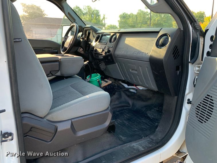 image for item DM1775 2011 Ford F350 Super Duty XL SuperCab pickup truck