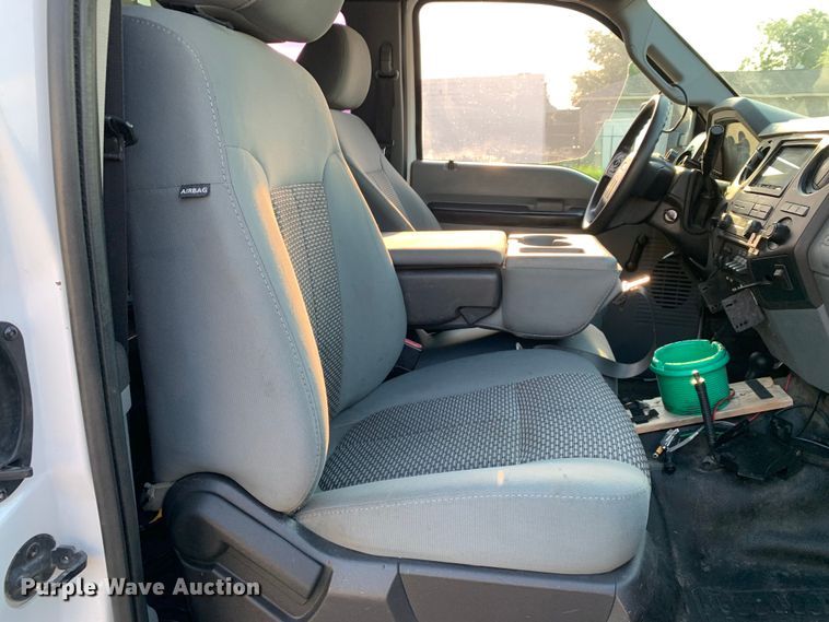 image for item DM1775 2011 Ford F350 Super Duty XL SuperCab pickup truck