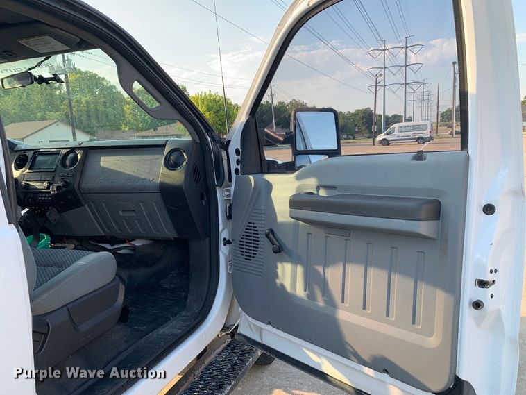 image for item DM1775 2011 Ford F350 Super Duty XL SuperCab pickup truck