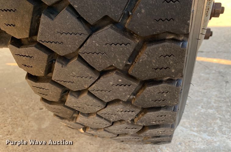 image for item DM1775 2011 Ford F350 Super Duty XL SuperCab pickup truck