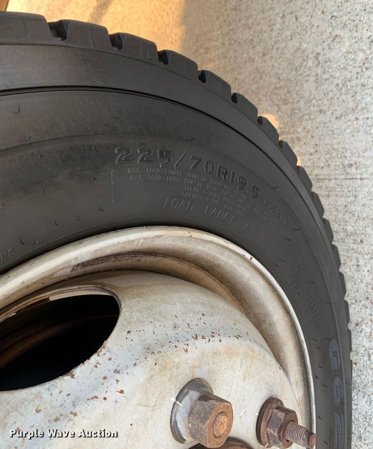 image for item DM1775 2011 Ford F350 Super Duty XL SuperCab pickup truck