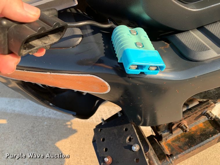 image for item DM1776 2011 Ford  F350 Super Duty XL SuperCab pickup truck