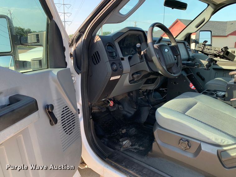 image for item DM1776 2011 Ford  F350 Super Duty XL SuperCab pickup truck