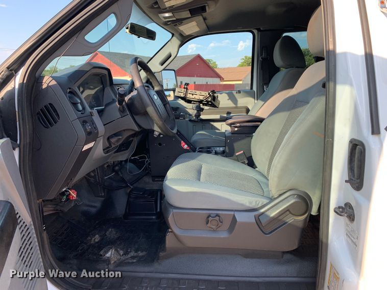 image for item DM1776 2011 Ford  F350 Super Duty XL SuperCab pickup truck