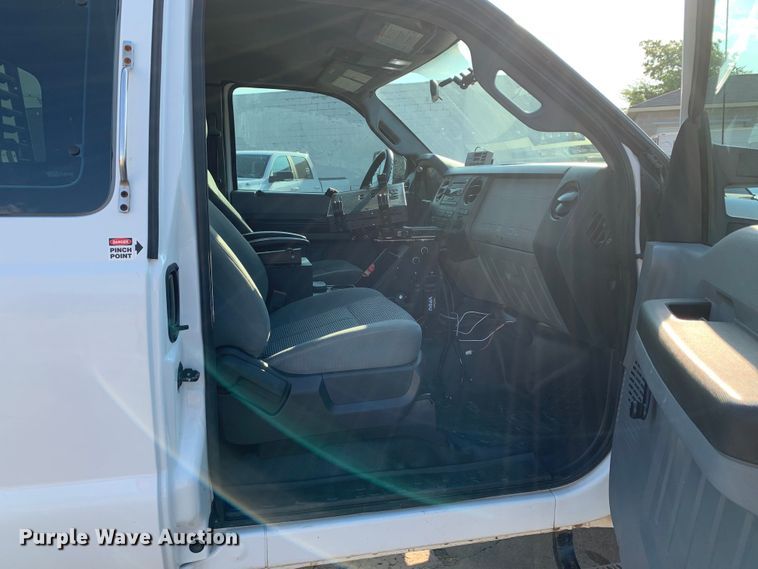 image for item DM1776 2011 Ford  F350 Super Duty XL SuperCab pickup truck