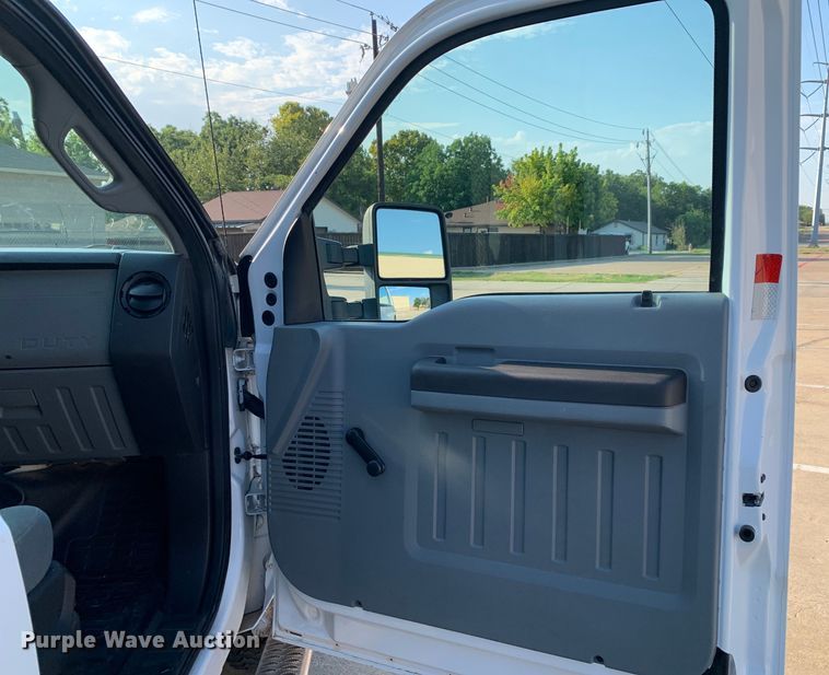 image for item DM1776 2011 Ford  F350 Super Duty XL SuperCab pickup truck