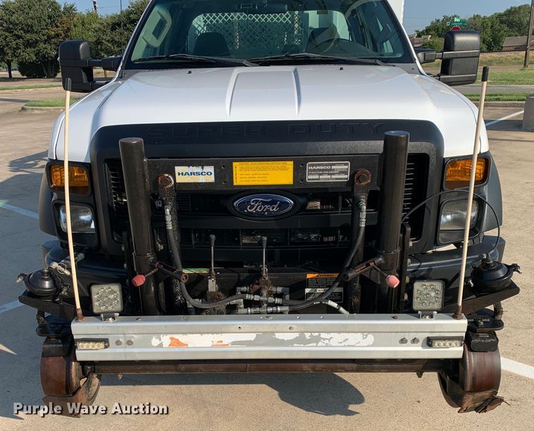 image for item DM1777 2010 Ford F550 Super Duty XL SuperCab utility / service truck