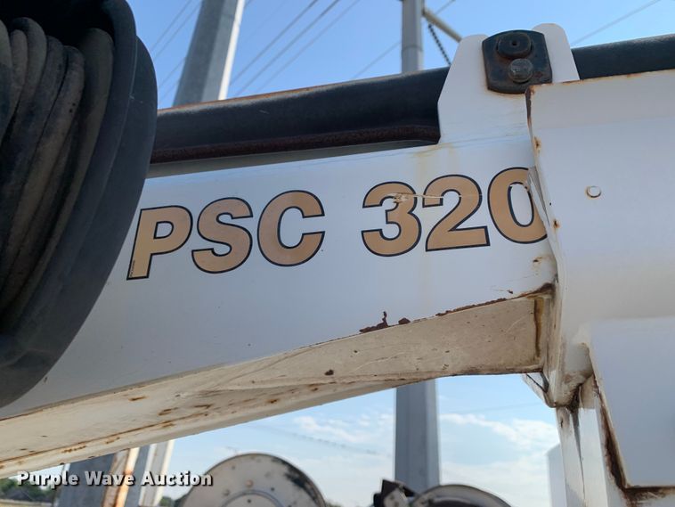 image for item DM1777 2010 Ford F550 Super Duty XL SuperCab utility / service truck