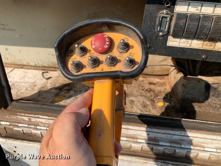 image for item DM1777 2010 Ford F550 Super Duty XL SuperCab utility / service truck