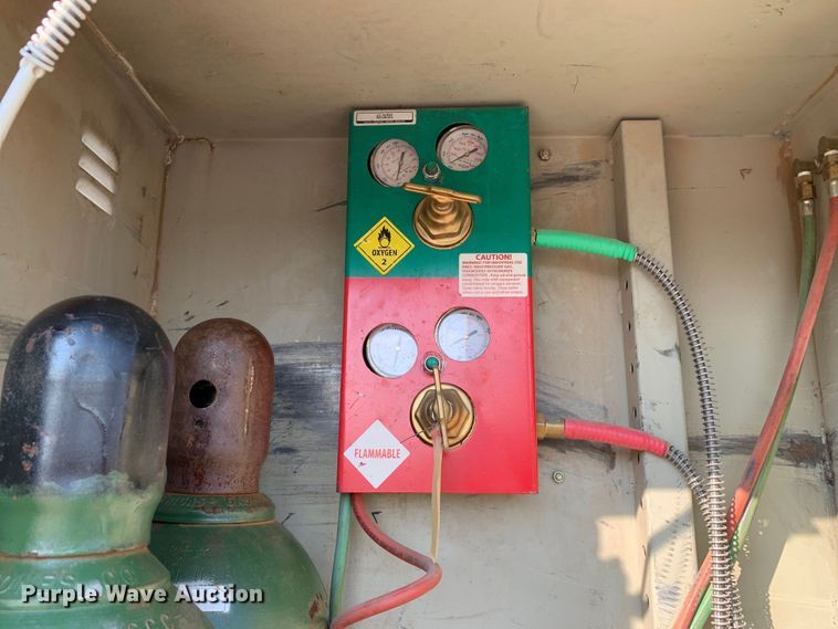 image for item DM1777 2010 Ford F550 Super Duty XL SuperCab utility / service truck