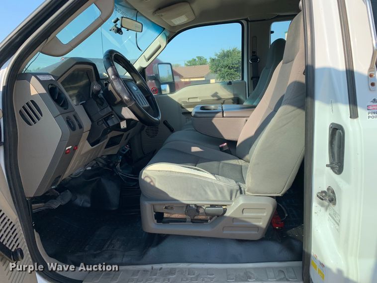 image for item DM1777 2010 Ford F550 Super Duty XL SuperCab utility / service truck