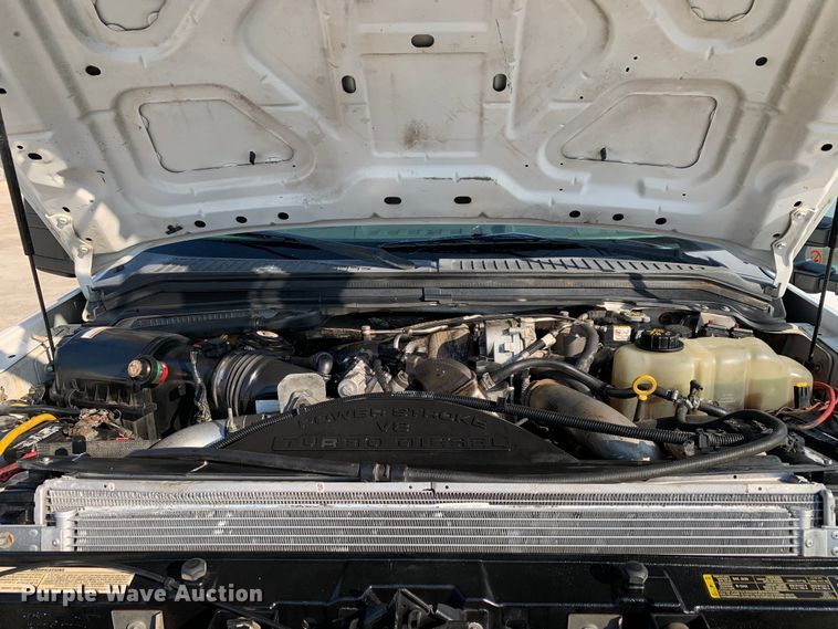 image for item DM1777 2010 Ford F550 Super Duty XL SuperCab utility / service truck