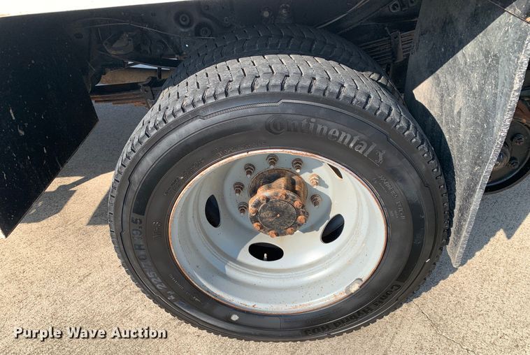 image for item DM1777 2010 Ford F550 Super Duty XL SuperCab utility / service truck