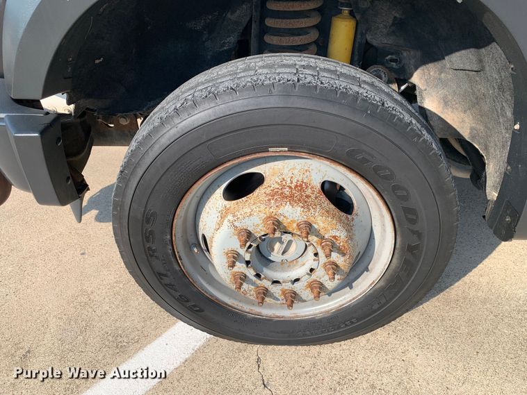 image for item DM1777 2010 Ford F550 Super Duty XL SuperCab utility / service truck