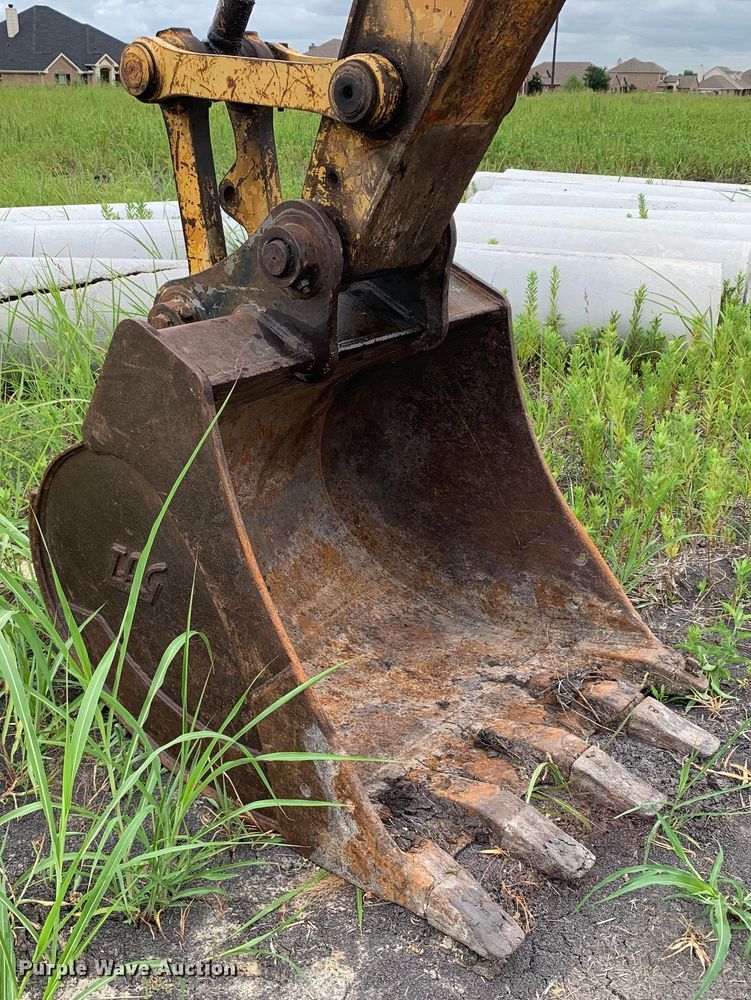image for item DM7954 2000 Komatsu PC150LC-6K excavator