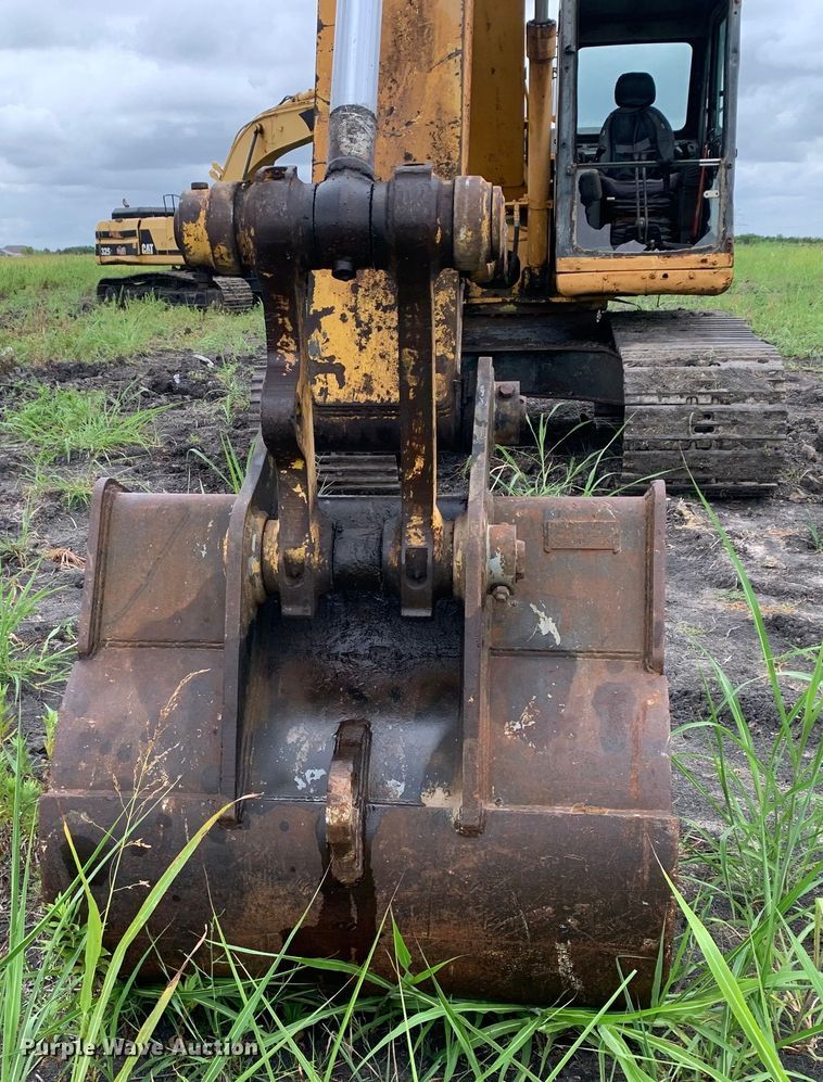 image for item DM7954 2000 Komatsu PC150LC-6K excavator