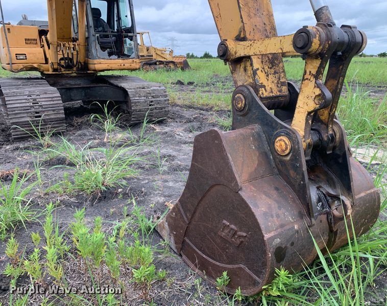 image for item DM7954 2000 Komatsu PC150LC-6K excavator