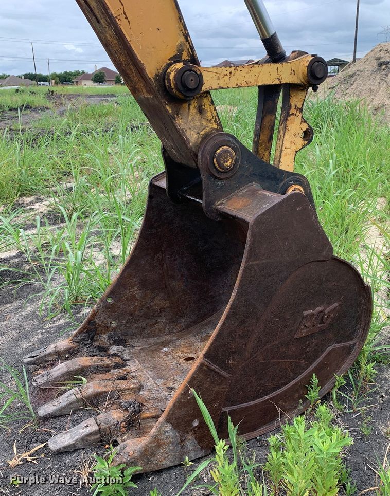 image for item DM7954 2000 Komatsu PC150LC-6K excavator