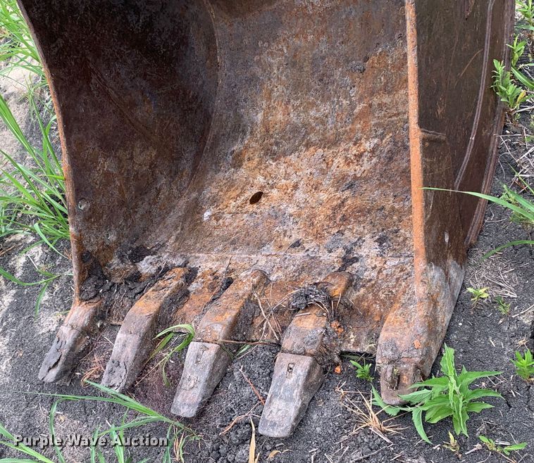 image for item DM7954 2000 Komatsu PC150LC-6K excavator