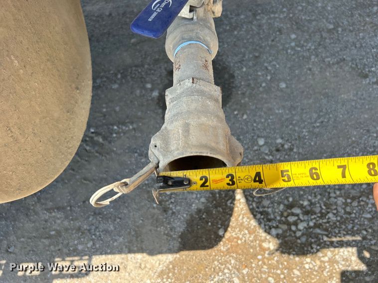 image for item DO1090 2007 Mack CTP713 water truck