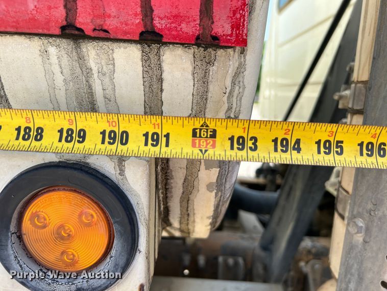 image for item DO1090 2007 Mack CTP713 water truck