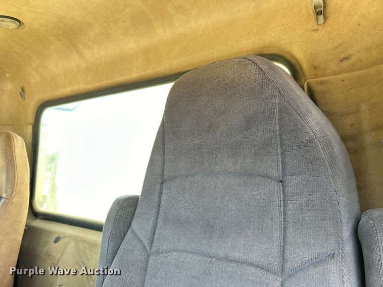 image for item DO1090 2007 Mack CTP713 water truck