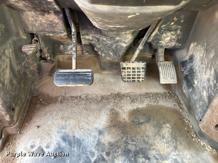 image for item DO1090 2007 Mack CTP713 water truck