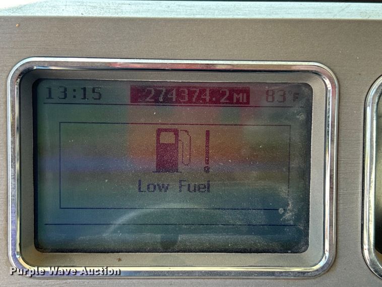 image for item DO1090 2007 Mack CTP713 water truck