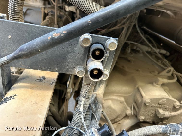 image for item DO1090 2007 Mack CTP713 water truck