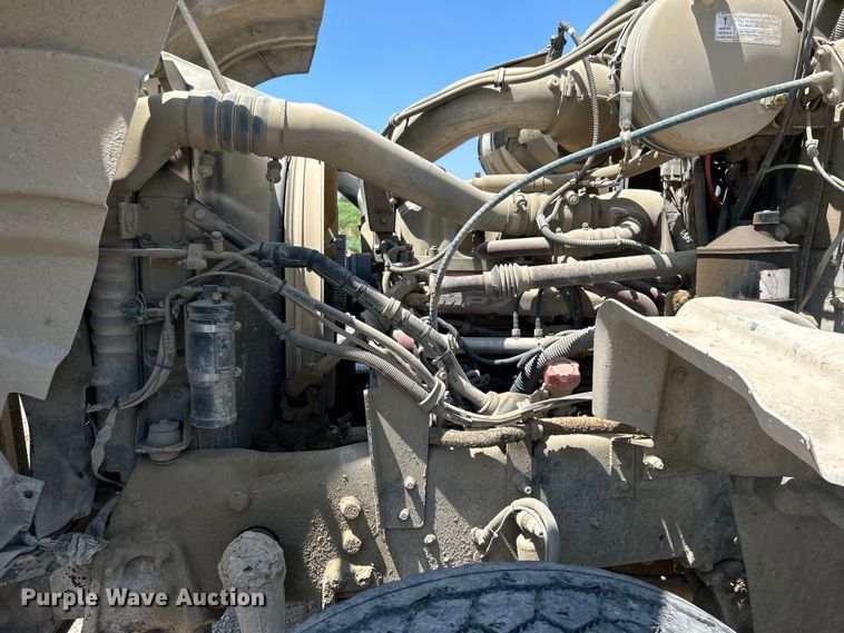 image for item DO1090 2007 Mack CTP713 water truck