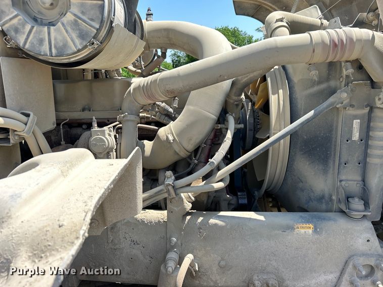 image for item DO1090 2007 Mack CTP713 water truck