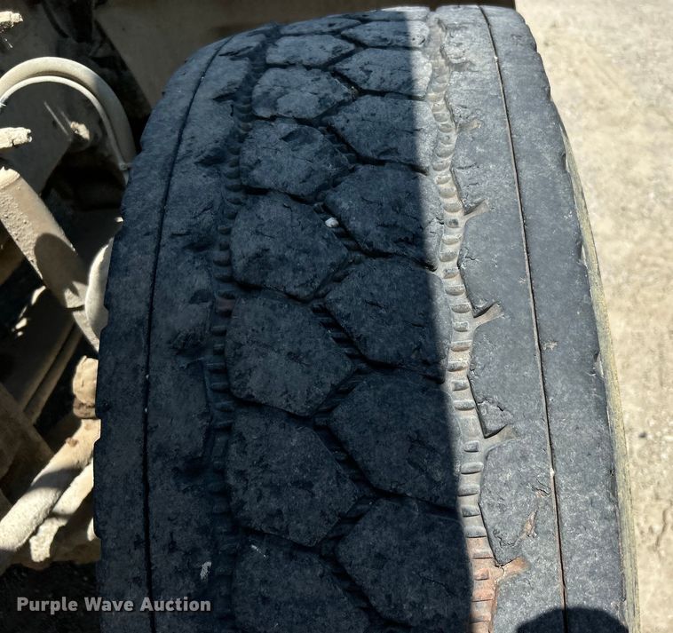 image for item DO1090 2007 Mack CTP713 water truck