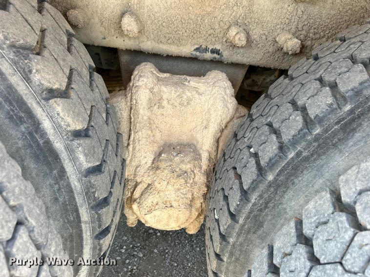 image for item DO1090 2007 Mack CTP713 water truck