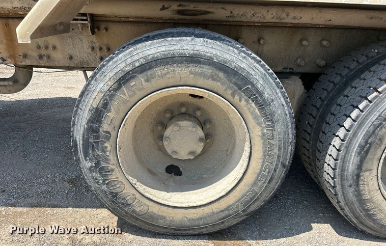 image for item DO1090 2007 Mack CTP713 water truck