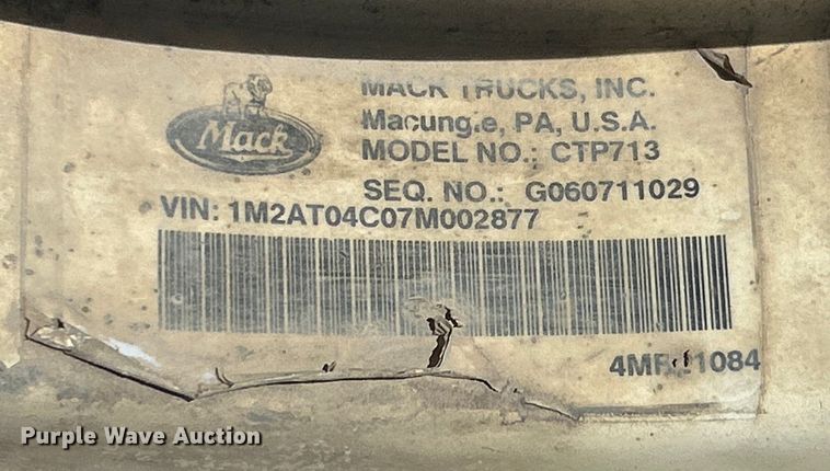image for item DO1090 2007 Mack CTP713 water truck