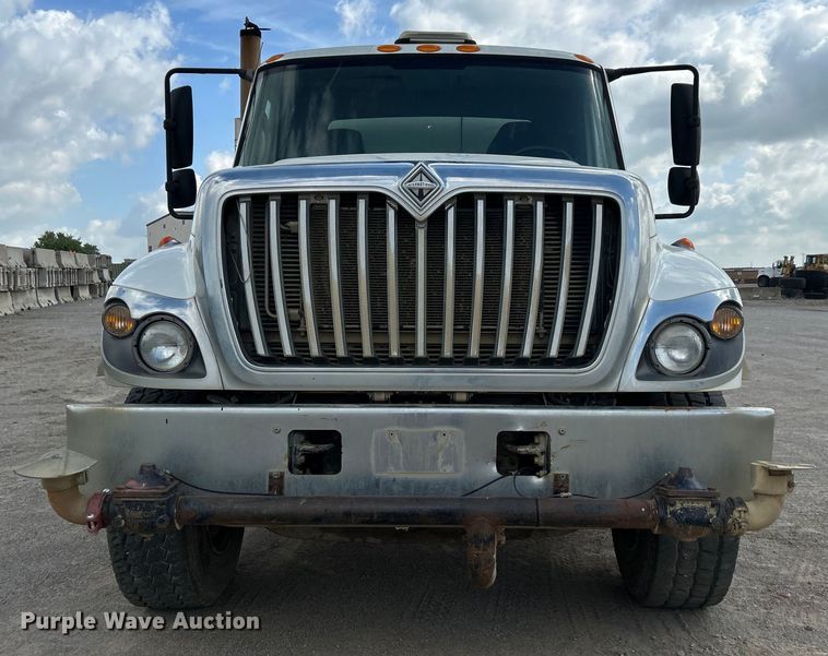 image for item DO1096 2009 International WorkStar 7400 water truck