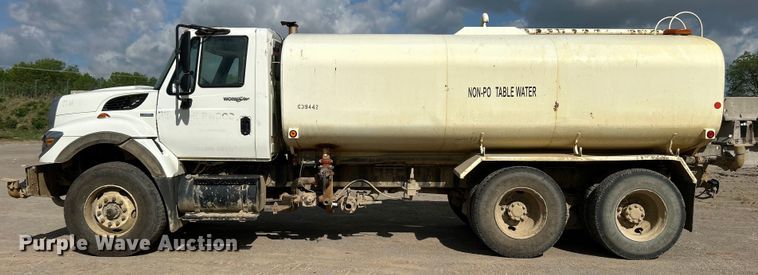image for item DO1096 2009 International WorkStar 7400 water truck