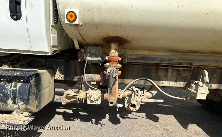 image for item DO1096 2009 International WorkStar 7400 water truck