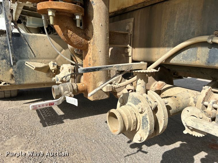 image for item DO1096 2009 International WorkStar 7400 water truck