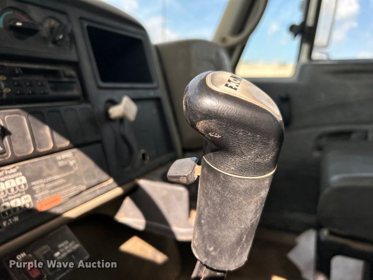 image for item DO1096 2009 International WorkStar 7400 water truck