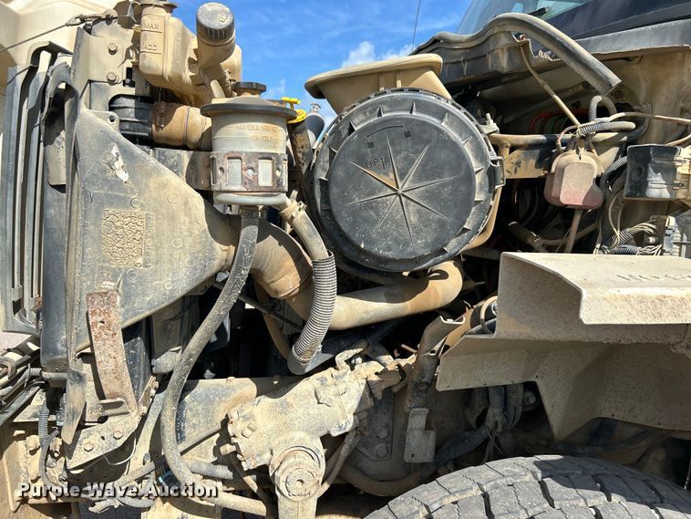 image for item DO1096 2009 International WorkStar 7400 water truck