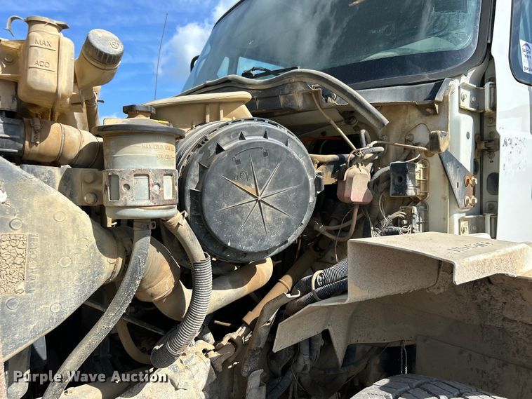 image for item DO1096 2009 International WorkStar 7400 water truck