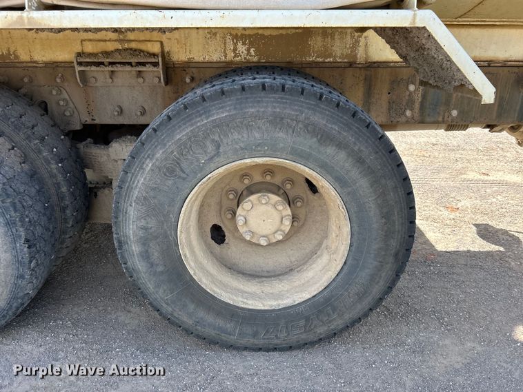 image for item DO1096 2009 International WorkStar 7400 water truck