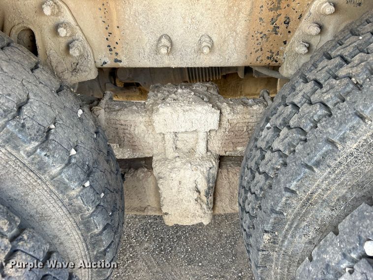 image for item DO1096 2009 International WorkStar 7400 water truck