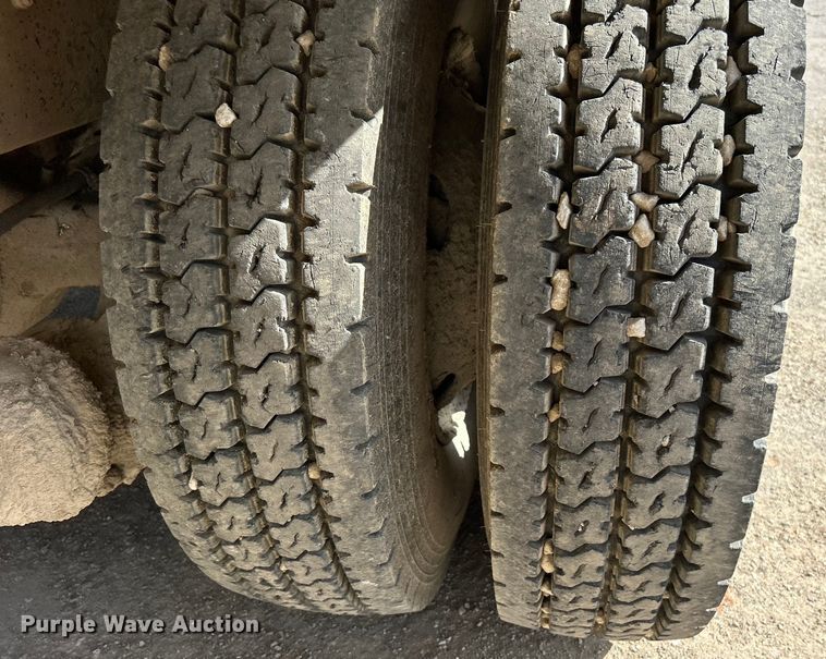 image for item DO1096 2009 International WorkStar 7400 water truck