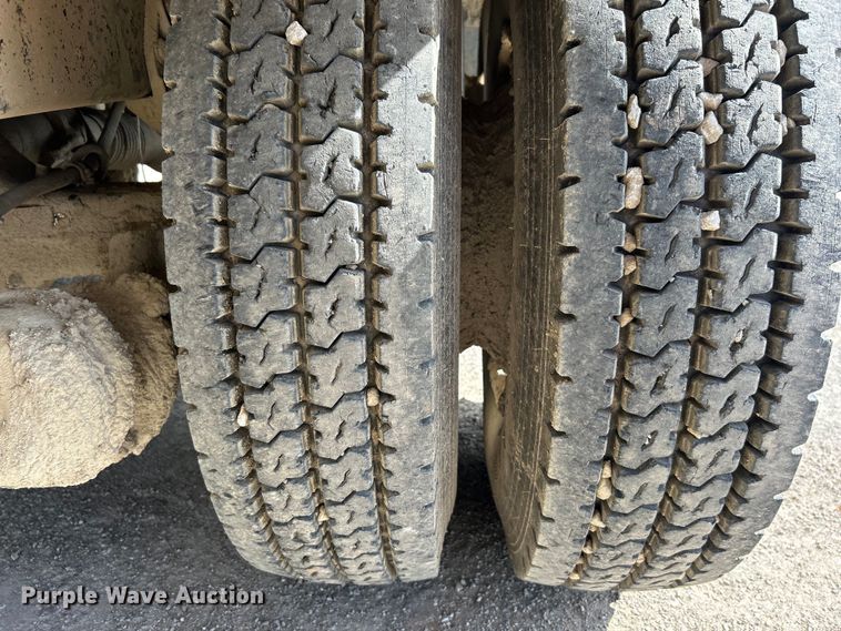 image for item DO1096 2009 International WorkStar 7400 water truck