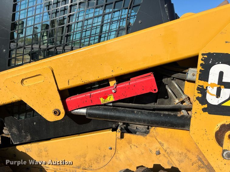 image for item DO2488 2016 Caterpillar 246D skid steer loader
