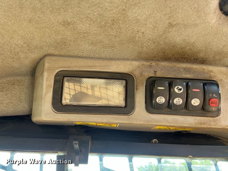 image for item DO2488 2016 Caterpillar 246D skid steer loader