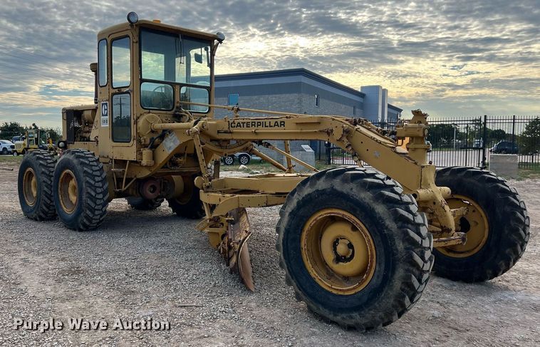 image for item DO2492 1968 Caterpillar 120 rigid frame motor grader